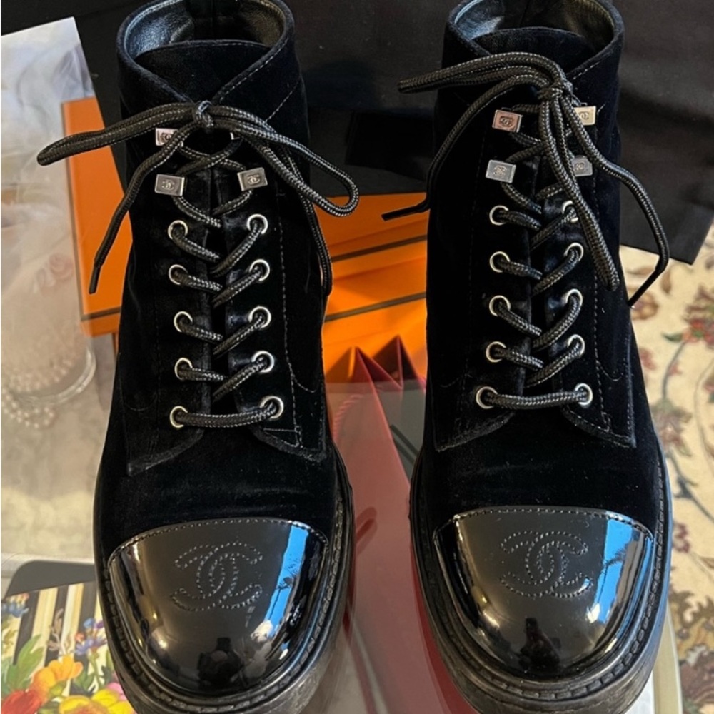 Chanel Velvet Black Booties with Patent Leather Toe ‘CC’ sz 37.5 (fits like 7)